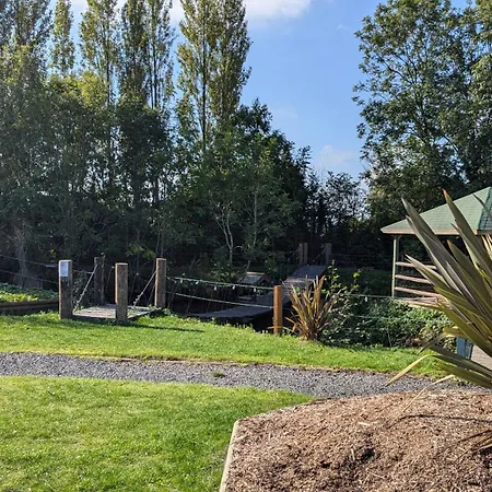 Sunset Retreats The Ice Viking Villa Worcester Exterior photo
